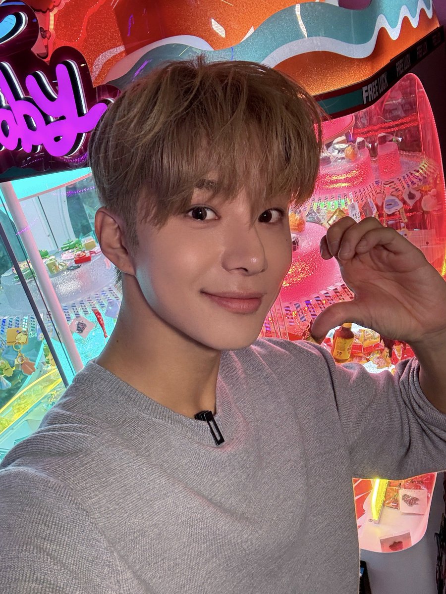 NCTsmtown_127's tweet photo. ૮₍ 오락데이 ₎ა 

EVERYTHING, ALL AT ONCE, NEO
https://t.co/vkFUnwHeM8

#JUNGWOO #정우 #오락데이
#NCT #NCT127
#NCT_10TH_ANNIVERSARY https://t.co/sXLjbz3GXR