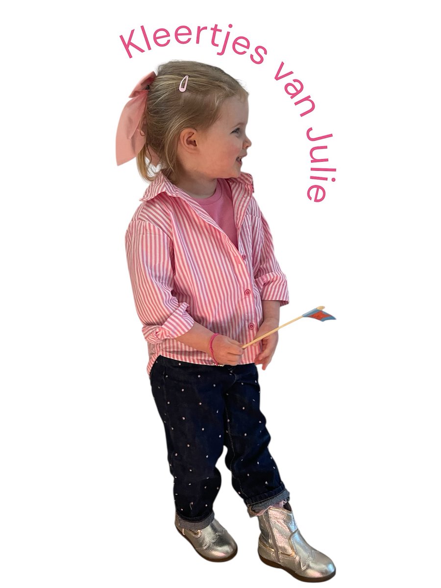 JonathanSidii's tweet photo. Streepje voor. Blouse en top als setje van Primark Kids. Jeans en laarsjes van Zara Kids. https://t.co/tkQ5zpvXTP