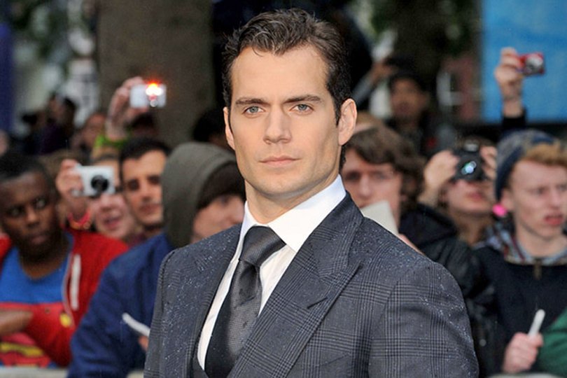 PopUnfiltered's tweet photo. HENRY CAVILL AS 007? THE INTERNET STILL ISN'T OVER IT. 👀

The new James Bond may have already been chosen but Amazon MGM still hasn't revealed who it is.

And somehow… fans are STILL campaigning for Henry Cavill. 😭 https://t.co/eUkndSO5nd