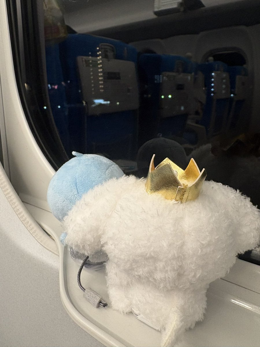 mymrun_97's tweet photo. 岡山までの出張着いてきてくれてありがとう🍑
一緒に帰宅する🫶

＃JO1 #ジェオチャム https://t.co/cUbTKiF6OV