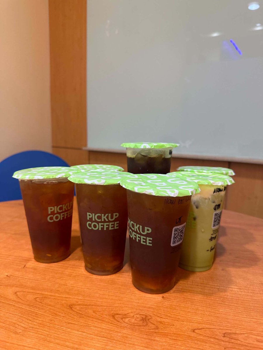 heidaine's tweet photo. Taga-order na nga, may discount pa 😂 First-time Group Order hosts can use NEWTOGO and get ₱200 OFF with a minimum ₱1,000 spend and at least 3 members. https://t.co/Z2vCakBFGk