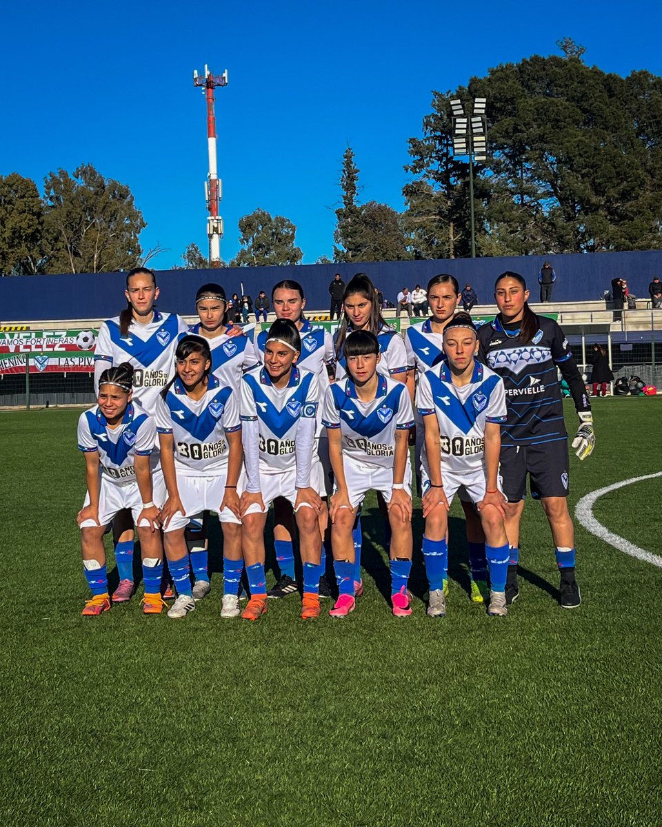 FemeninoVelez's tweet photo. #Inferiores| Vélez visitó a San Luis por la fecha 17 del Campeonato de AFA.  

➡️Estos fueron los resultados: 

Sub 19 
San Luis 1-2 Vélez (⚽️ Juan y Justel)

Sub 16
San Luis 1-4 Vélez (⚽️ Martín, Morales, Salvetti y Suárez)

Sub 14 
San Luis 2-2 Vélez (⚽️ Vay y Fernández) https://t.co/KTRTcQTLzb