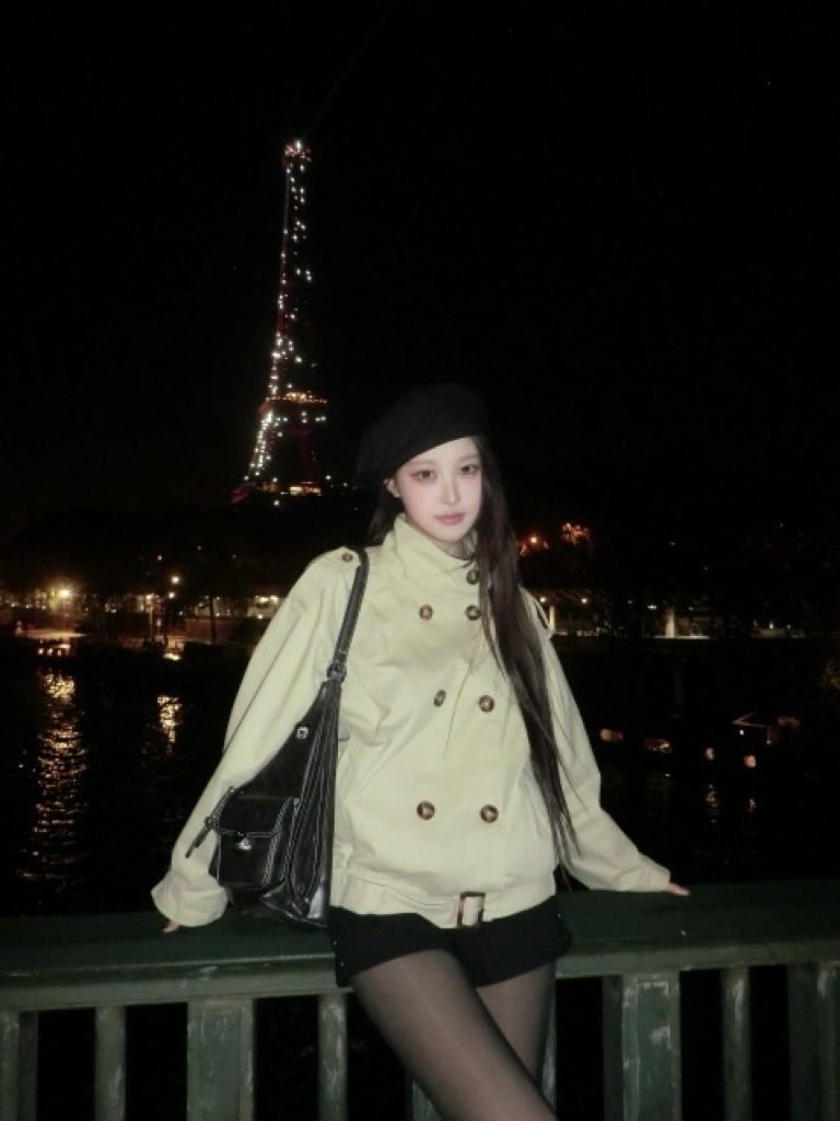 saymy_soha's tweet photo. 260914 세이마이네임 인스타그램 #소하 

Paris❤︎ https://t.co/kGfTUcnHZG
