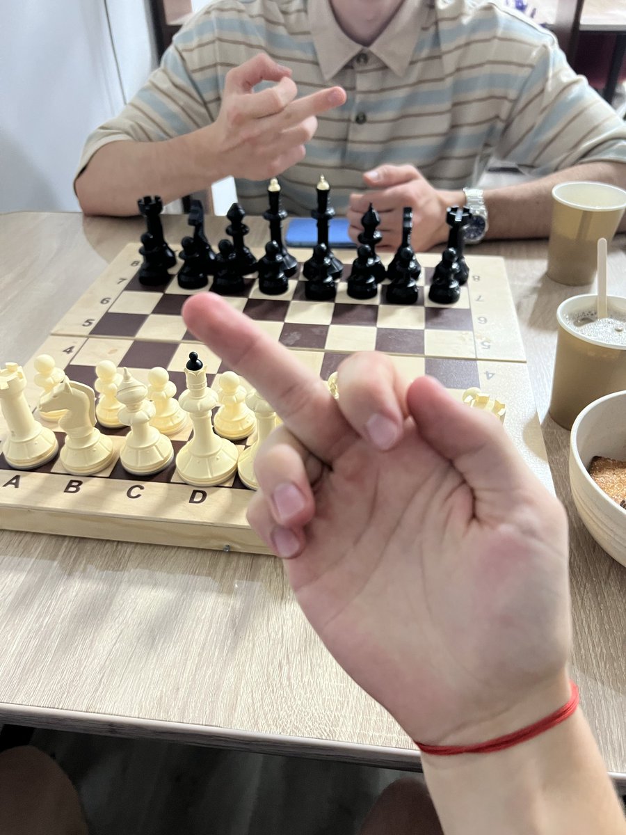 Ivanfk67bn's tweet photo. У кого какой вайб в шахматах ? ♟️#шахматы #Chess #хобби #вайб https://t.co/nsiD8UoeQM