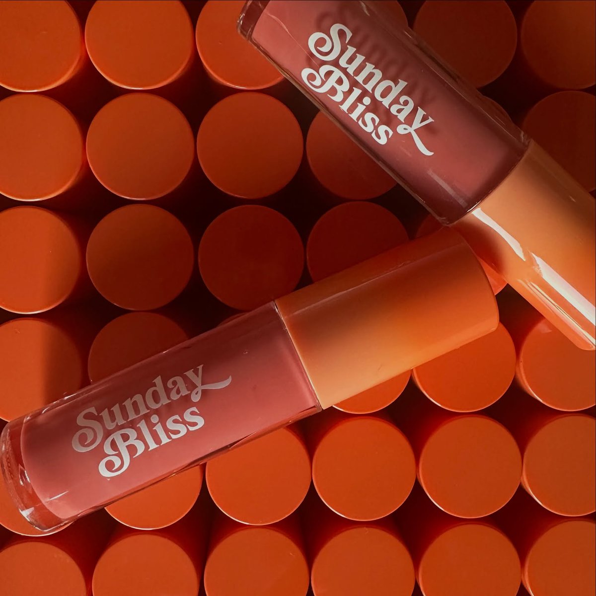 thauanethaina's tweet photo. Soft, sweet, and stunning. Nudeberry delivers smooth, juicy color made to shine. Available now. https://t.co/6eGrX41nZW