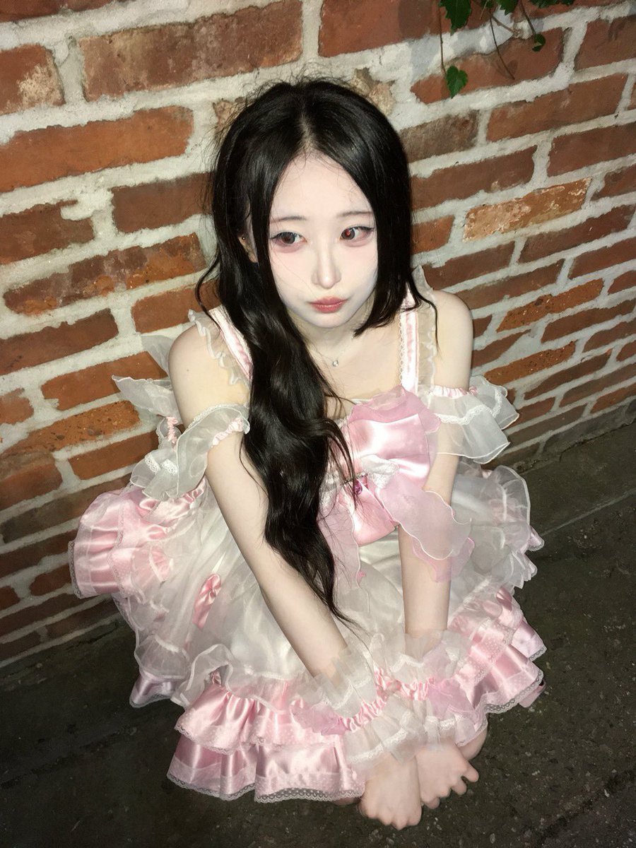 heartshat5's tweet photo. 오늘 하루 종일 고민한거 https://t.co/r7NGJwSjFE