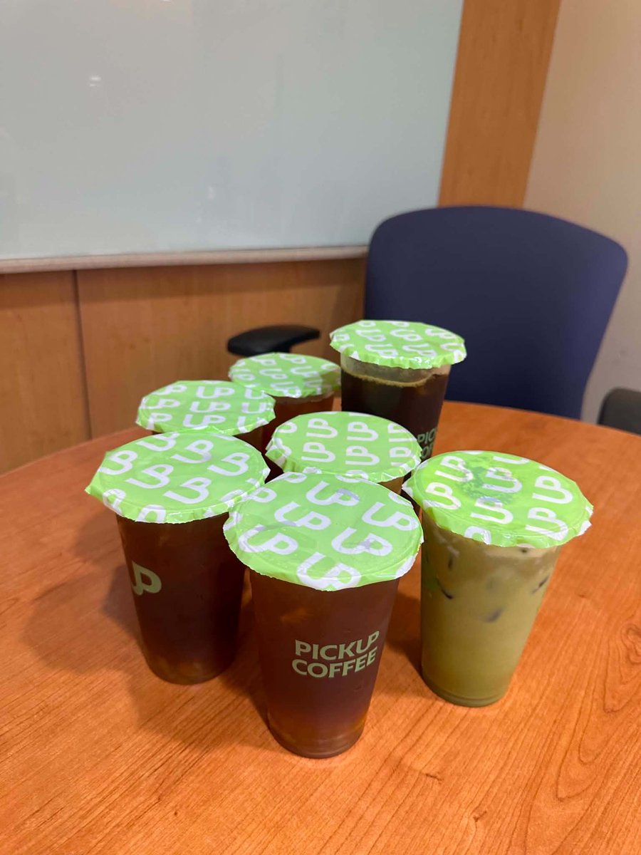 shi_nalou's tweet photo. Another reason to order as a group 😅 First-time Grab Group Order hosts get ₱200 OFF with NEWTOGO. Minimum ₱1,000 spend and at least 3 members lang. https://t.co/qr89VXlY5W