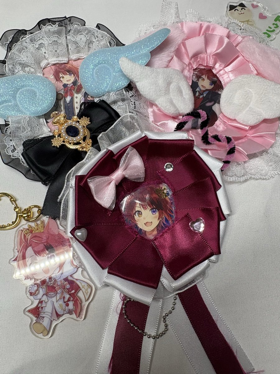 z7320602's tweet photo. @utut_2525 ゆたくん！！『 手作り推し活選手権🧸🎀』参加失礼します^т⩊т^
まず1枚目のお写真はすにすて㌠のショート動画に上がっていたファンサうちわ選手権のおさでいくんの領域展開うちわを作りました＞ꇴ＜2枚のお写真はロゼッタやカードケースを手作りしました(><)♡採用されますように！ https://t.co/rgcipICFg3