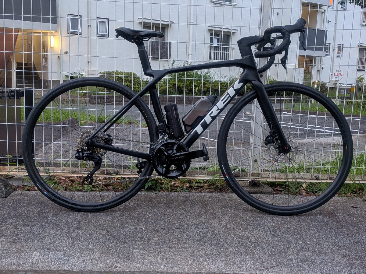 shimoman7749's tweet photo. リハビリ生活5週目…
カーボンロードかアルミロードで海岸線、平塚シーテラスまで往復30キロ、
なるべく自転車レーンあるとこ選んでるけど巡航25k/hがいいトコです… https://t.co/F68RZBHwTy