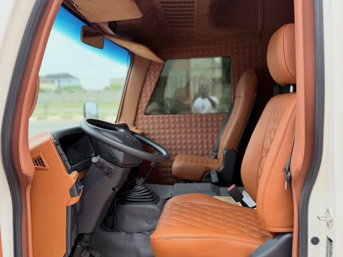 SundayJasp71945's tweet photo. Brand New Bulletproof 2025 Toyota Coaster Bus (VIP).

Price: 480 Million Naira 
Location: Central Area, Abuja.

WhatsApp/Call: 07079630275

Doorstep Delivery Nationwide.

Call Me Now✅

#forsale #abuja #abuja #lagos #love #viral #anambra #availablenow #owerri #imo #jesus https://t.co/dEWqcOO5qj