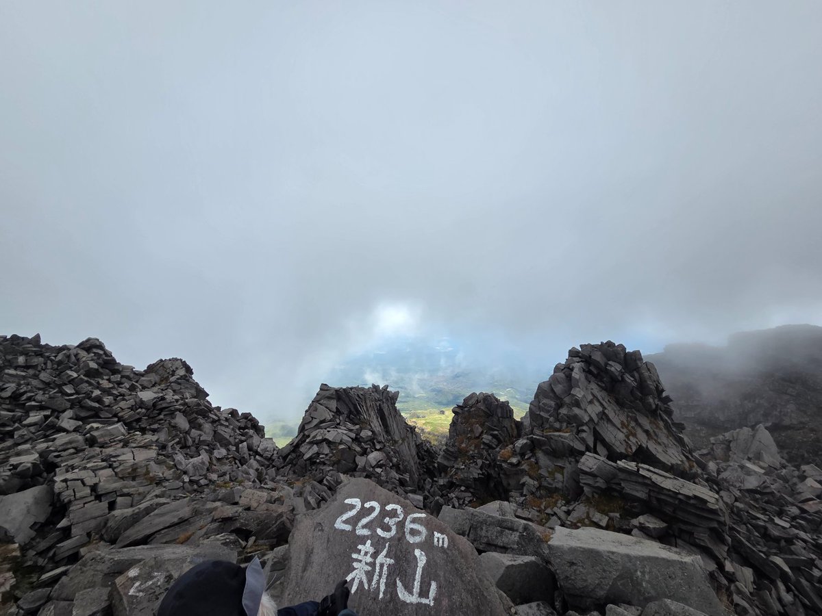 yui_maisa's tweet photo. 東沢釜ノ沢は2連続で敗退音頭が炸裂、クレイジー転進先、鳥海山 https://t.co/U3T1HPzdMn