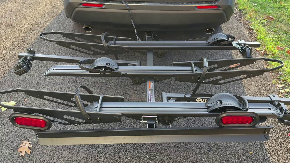 KizzyMcglawn's tweet photo. Three bikes. One rack. No heavy lifting. Load two e-bikes and a regular bike with the built-in ramp, enjoy anti-wobble stability, and tilt 90° for trunk access. Fits 2" receivers. $385. 99, regularly $579. 99. https://t.co/lVzWx92A8b