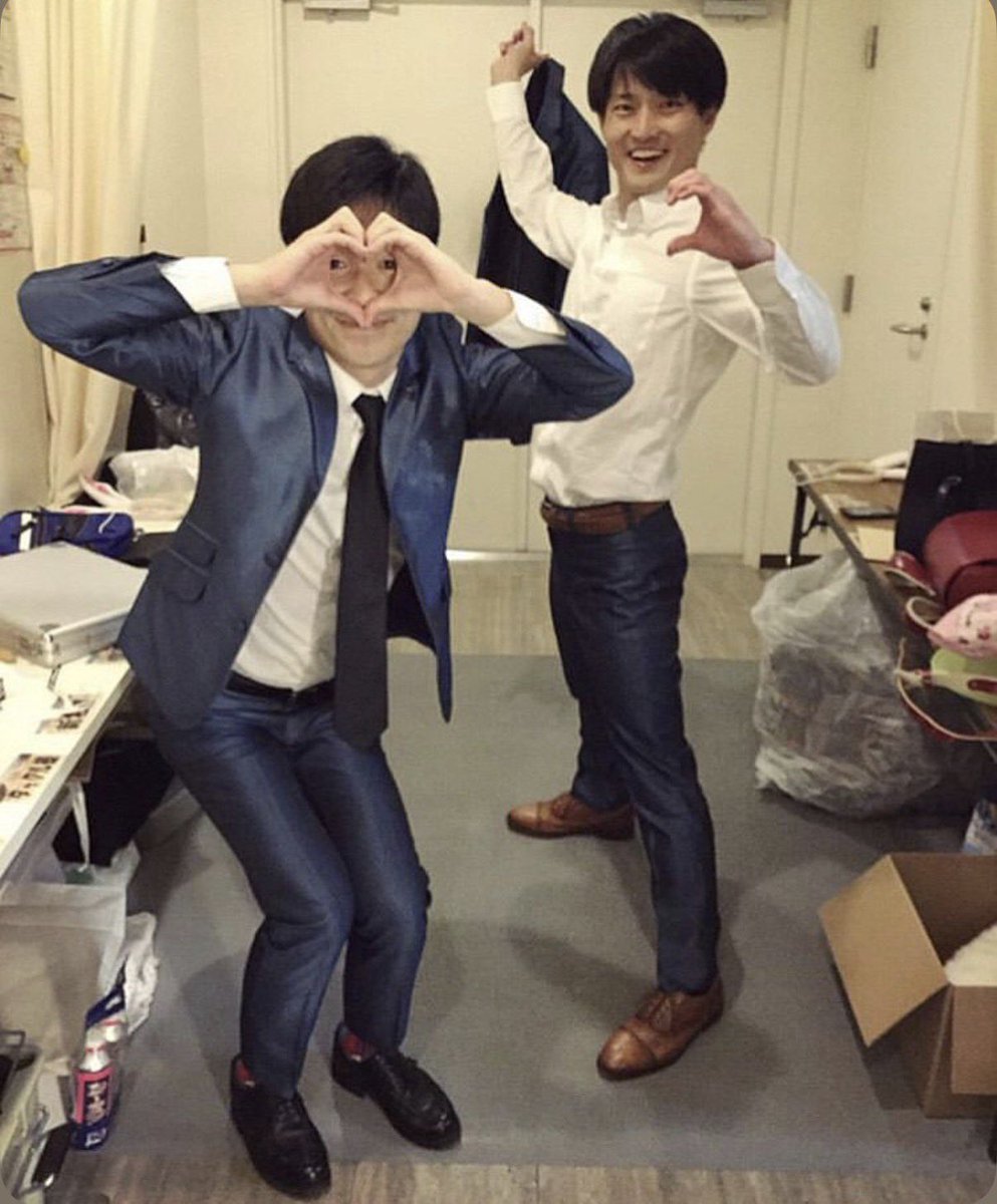 am_9ifk's tweet photo. 友達にいつもツーショのポーズ同じだねて言われたから次これかこれで迷ってるって言ったらもう少し段階を踏めって言われた https://t.co/WjLYG3KO6L