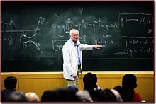 claudinemonteil's tweet photo. #100ANS
#15SEPTEMBRE2026
Mon père, le #mathématicien #JeanPierreSerre , + jeune médaille Fields à 27ans, prix Abel, médaille d'or du @CNRS, élu prof. au Collège de France à 29ans, racontera le 15 septembre 2026, jour de ses 100ans, ses souvenirs #mathématiques à l'institut Henri Poincaré. #sciences @cdf1530 @InHenriPoincare @abel_prize @Michel_Broue