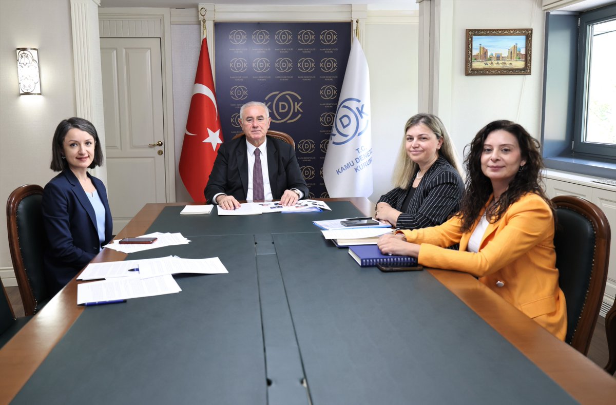TRombudsman's tweet photo. Kamu Başdenetçisi Sayın Mehmet Akarca, Başkanlığı’nı yürüttüğü İİT Ombudsmanlar Birliği’nin çevrimiçi düzenlenen 13. Yönetim Kurulu Toplantısı’na katılarak, Yönetim Kurulu üyeleriyle Birliğin faaliyetlerine yönelik istişarelerde bulundu.
#KDK https://t.co/UryEpcZD4Q