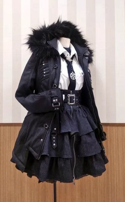 krystal_is_dumb's tweet photo. 5000 likes ❤️

1000 retweets ♻️

If that happens, I'll buy this outfit https://t.co/odRxpVv4sL