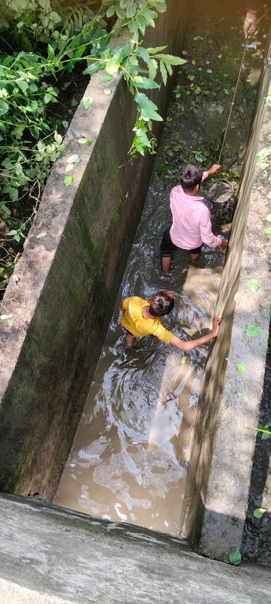 sunilacharya71's tweet photo. @DenBpl @RailwaySeva @BhopalDivision आ. बहुत बहुत आभार राहगीर हित त्वरित कार्य वाही के लिए पुनः आभार सडक पर गहरे गड्डो के साथ निकले सरियो की उचित कार्य वाही हैतू निवेदन https://t.co/10WyXLhTV4