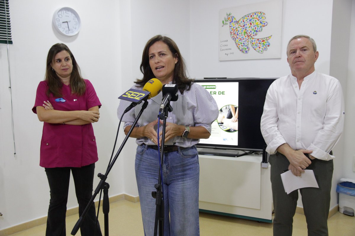 AytoLucena's tweet photo. #SALUD | La asociación AFA Nuestros Ángeles ha preparado, con el respaldo del Ayuntamiento de Lucena, cinco jornadas de actividades por el Día Mundial del Alzheimer.

Talleres de nutrición y RCP, paella solidaria, mesas informativas y una conferencia.

🔗 https://t.co/V2menqv4Hw https://t.co/tCuiEQmt1w