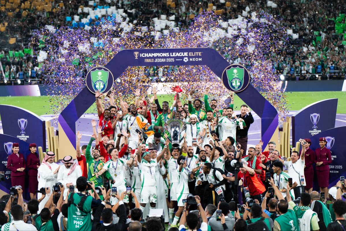 1SMi_'s tweet photo. 🚨🚨🚨🚨 تــــاريـخــي وللـتاريـــخ 🚨🚨🚨🚨

النادي الاهلي هو صاحب اطول سلسلة لا خسارة في دوري ابطال اسيا للنخبة تاريخيًا:

22 مباراة متتالية منذ ابريل 2021 حتى نوفمبر 2025! 🤯🟢 https://t.co/Ziq3YCAOhT