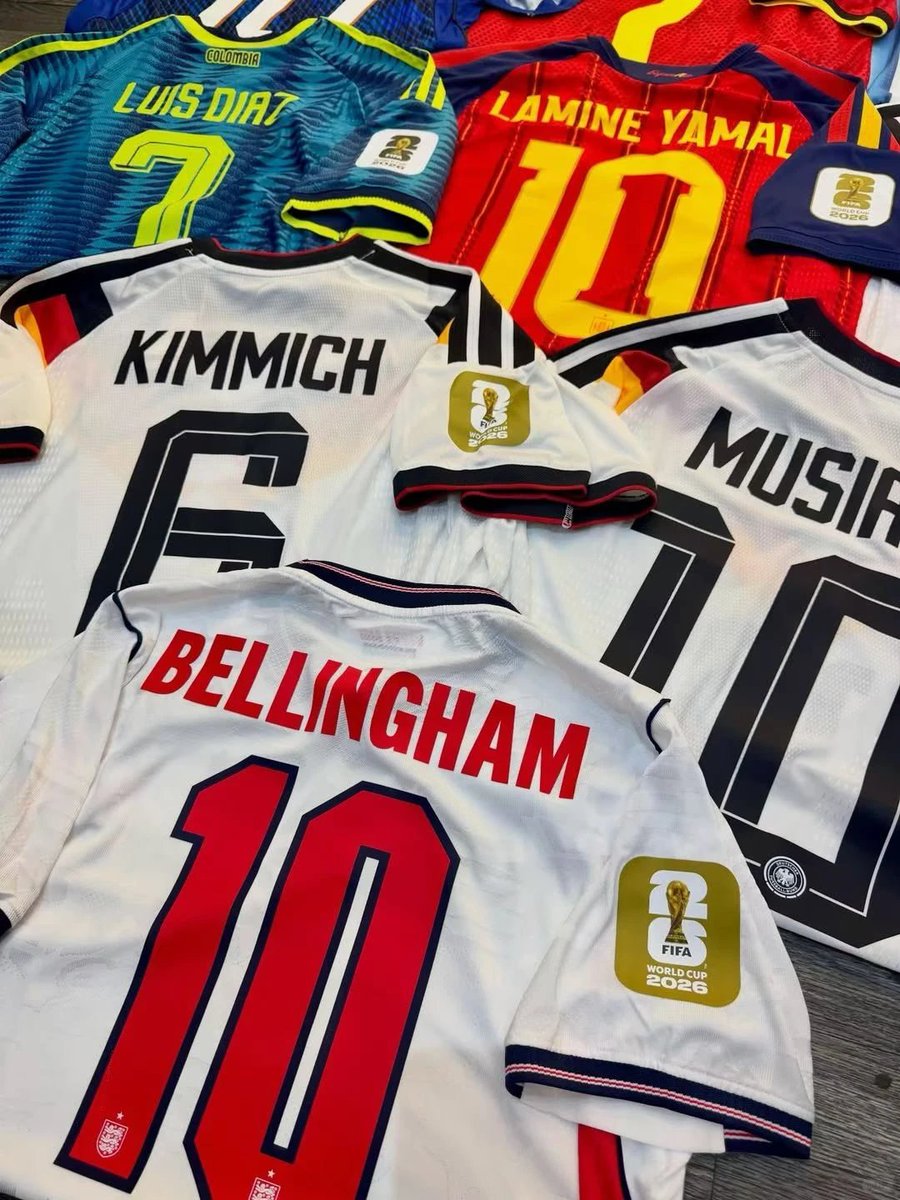 _kitsdo_7777's tweet photo. Compartiendo algunas de mis camisetas favoritas https://t.co/vS2lvVEuZi