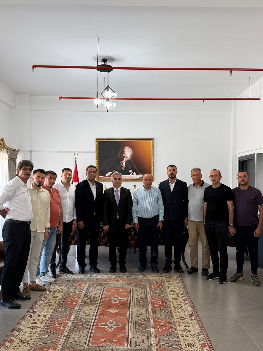 YakupOtgoz's tweet photo. 📍 Milas Kaymakamlığı

Milas Kaymakamımız Dr. Vural Karagül’ü ziyaret ederek yeni görevinde hayırlı olsun dileklerimizi ilettik.

Milas’ımızın gündemindeki çalışmalar üzerine değerlendirmelerde bulunduğumuz görüşmede, ilçemize yönelik hizmet ve projeler hakkında da fikir alışverişinde bulunduk.

Sayın Kaymakamımıza yeni görevinde başarılar diliyor, misafirperverliği için teşekkür ediyorum.