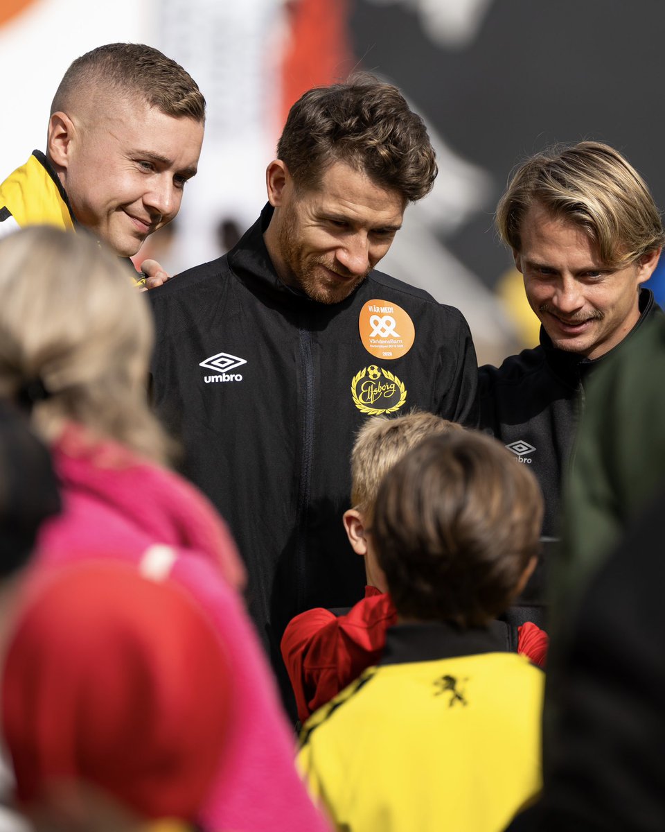 IFElfsborg1904's tweet photo. I söndags var det äntligen dags för Ungdomens dag 🟡⚫️

Stort tack till alla barn och ungdomar, ledare, föreningar och funktionärer för en lyckad dag!
_____
#vitillsammans #elfsborg #borås https://t.co/8NiSrcmI4E