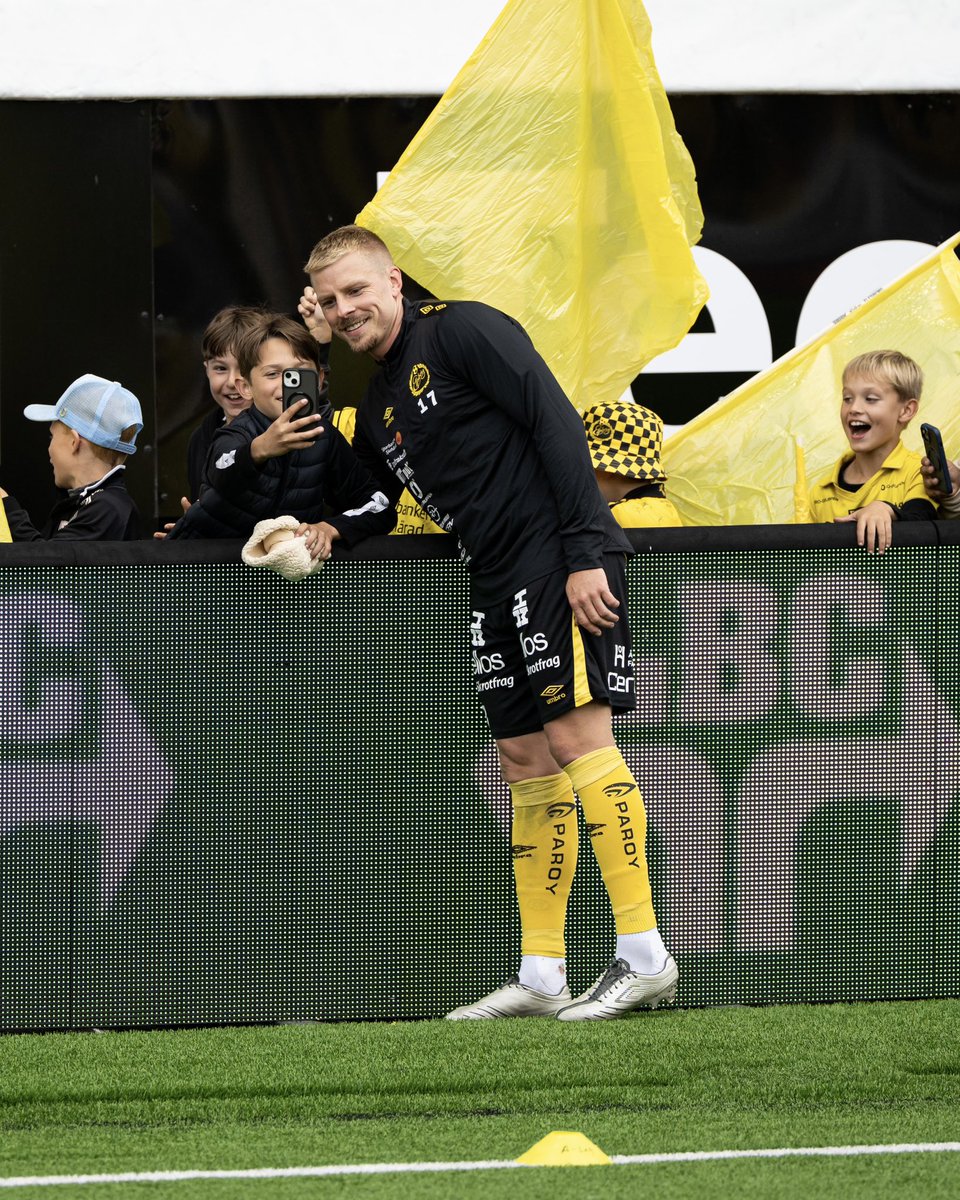 IFElfsborg1904's tweet photo. I söndags var det äntligen dags för Ungdomens dag 🟡⚫️

Stort tack till alla barn och ungdomar, ledare, föreningar och funktionärer för en lyckad dag!
_____
#vitillsammans #elfsborg #borås https://t.co/8NiSrcmI4E