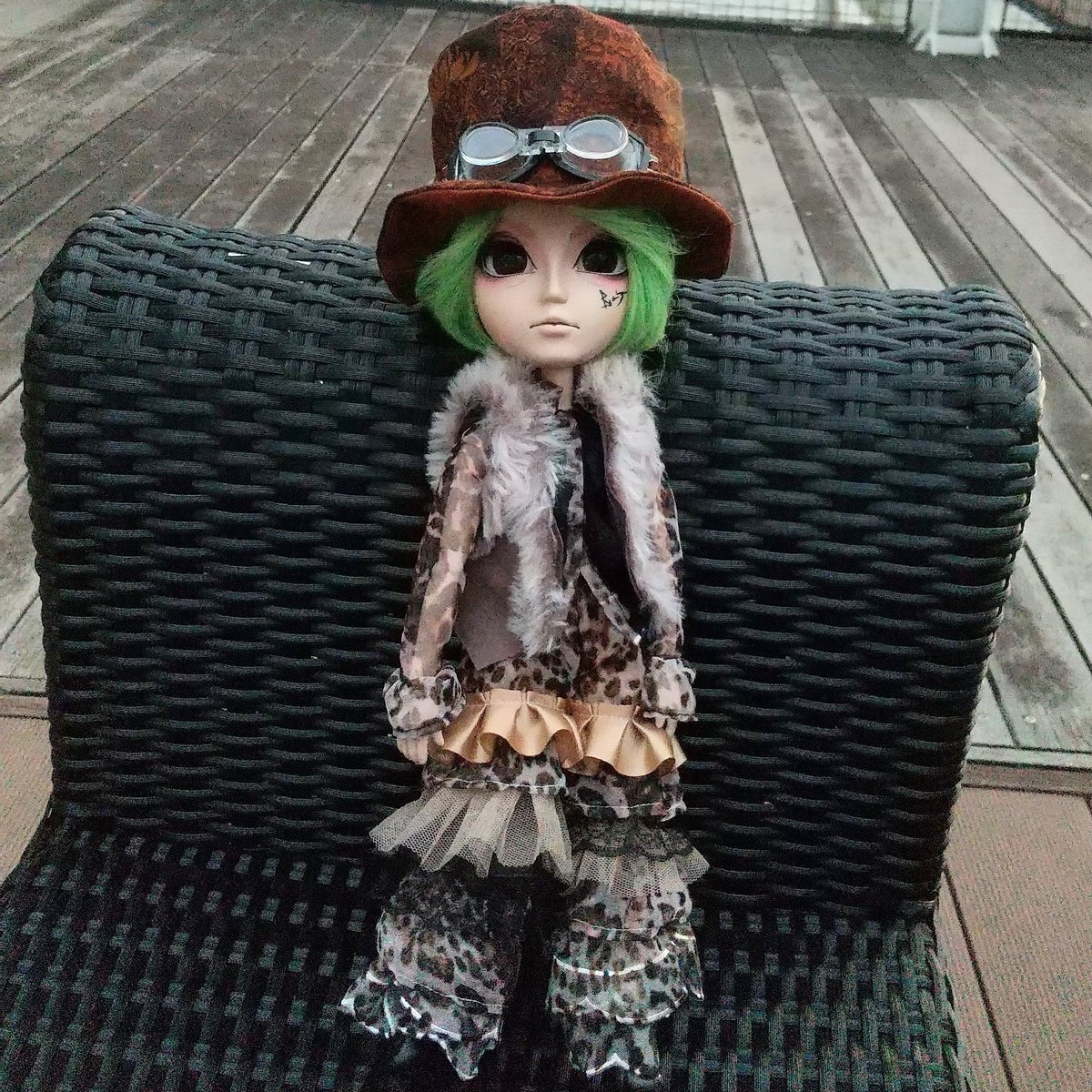 pocke38's tweet photo. 大阪旅

お気に入りの一枚

荷物多くてお着替えは持っていけなかったのにハットは日替わりにしました

スチパン風もお似合いで嬉しい

お出かけ前夜に作ってよかった

#今井テヤン https://t.co/tQK38hrony