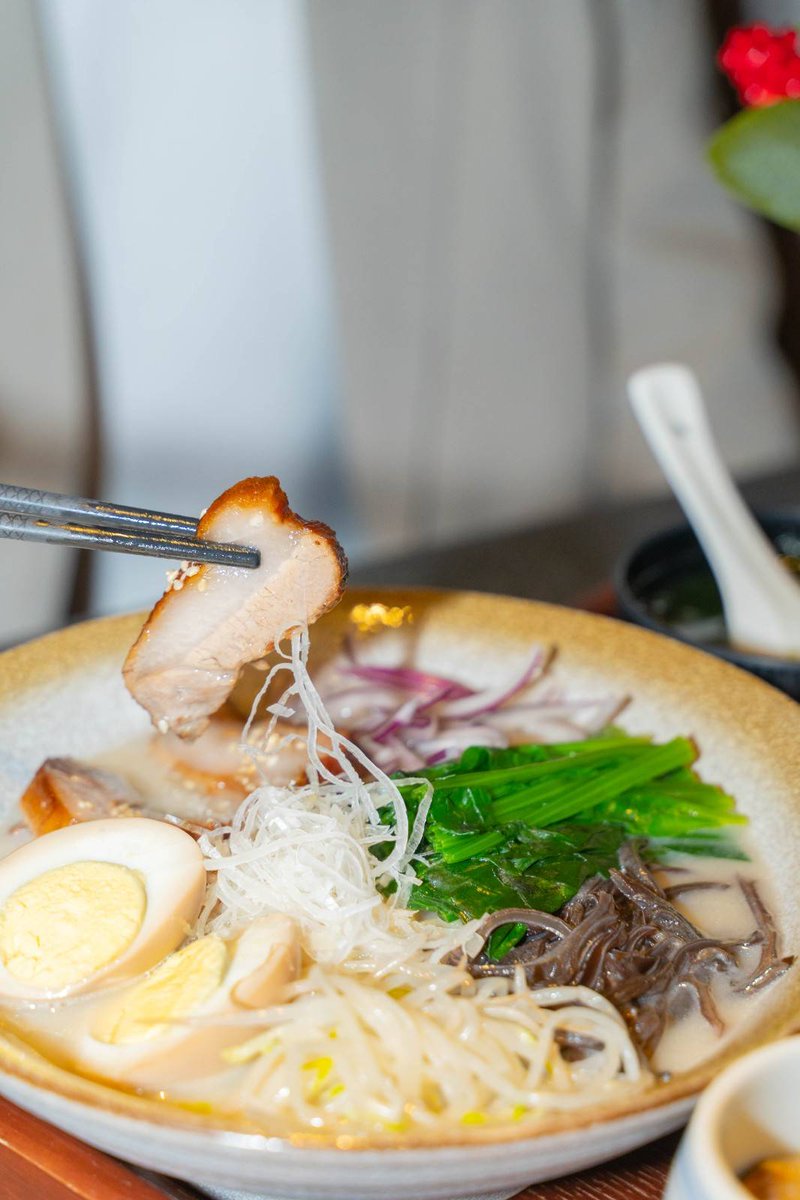 JaysonRomayu's tweet photo. Just found the coziest hole-in-the-wall ramen shop in town! The tonkotsu broth is rich, pork chashu melts in my mouth, and staff’s so friendly—already planning my next visit. https://t.co/n1EEcDiaDE