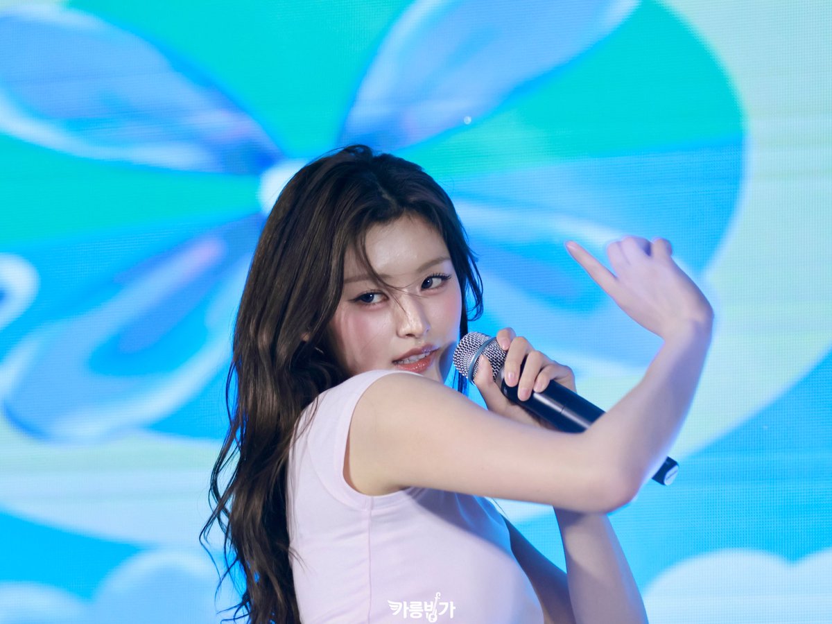 Garungbinga's tweet photo. 20260906 2026 케미스트릿 

#ATHENA #아테나 #피프티피프티 #FIFTYFIFTY https://t.co/sy1NznrobI