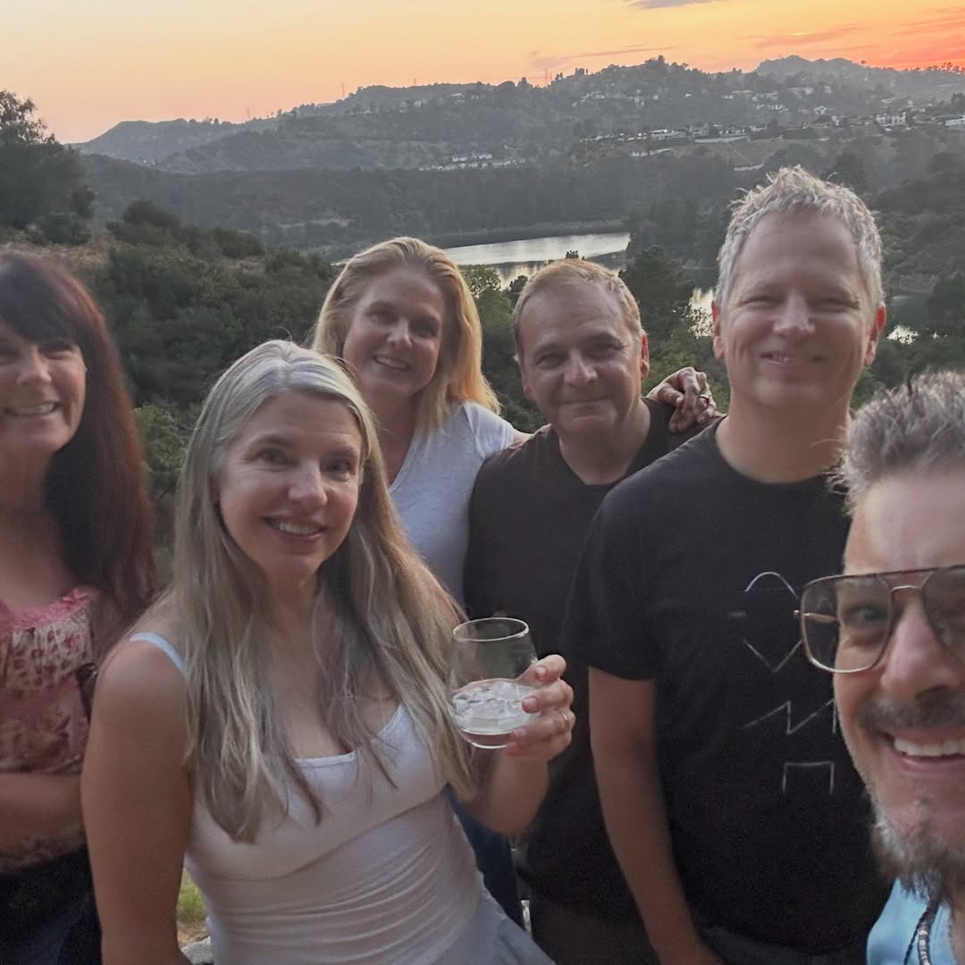 JuniorDepnrnf's tweet photo. Great time with my high school friends from New England before our road trip. Thanks for the music and memories. https://t.co/C81QocNQqz