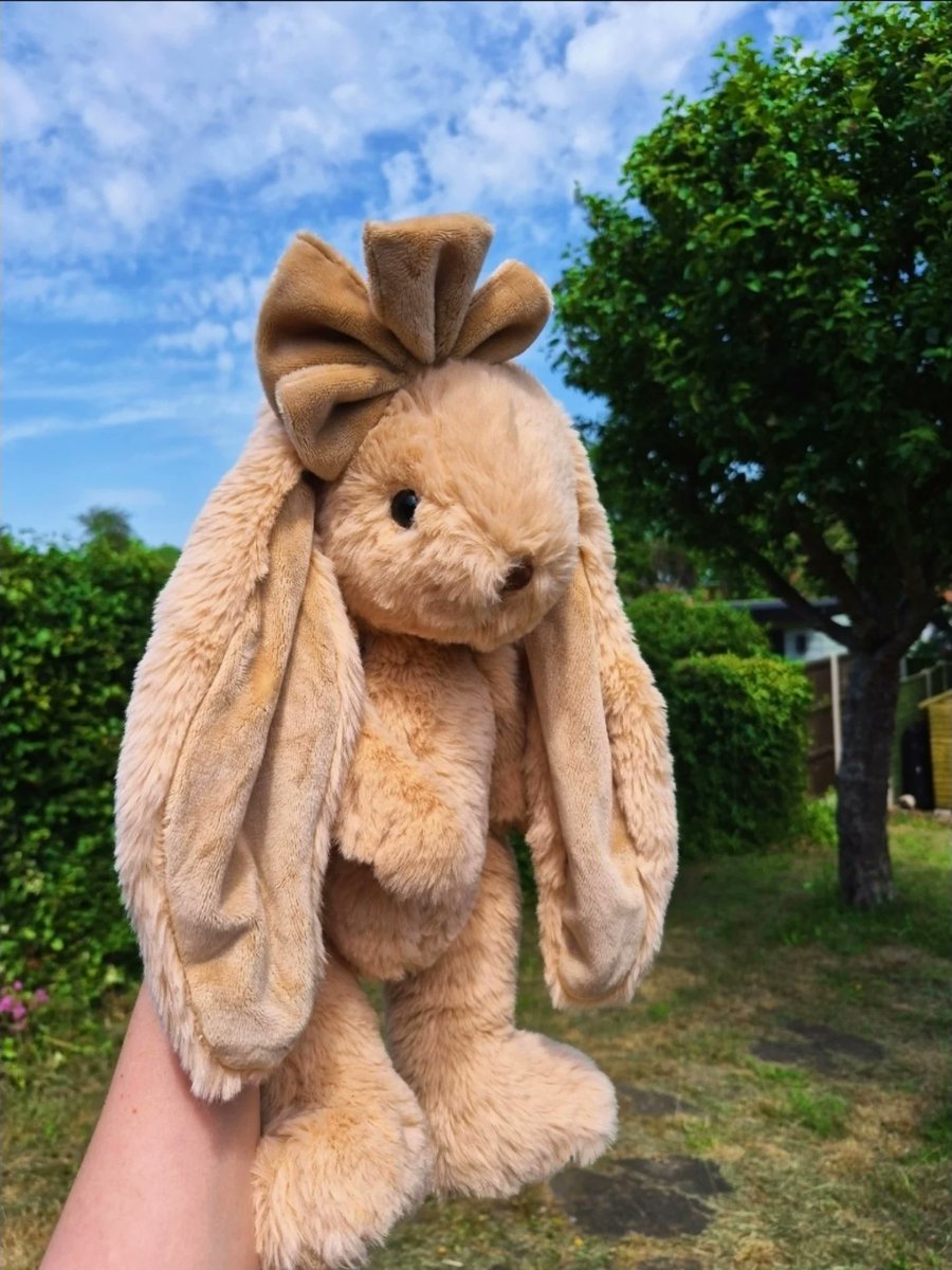 W_Hayates's tweet photo. Meet sweet Cornelia Rabbit by @bukowskibears. https://t.co/OyeQ6t49wP
