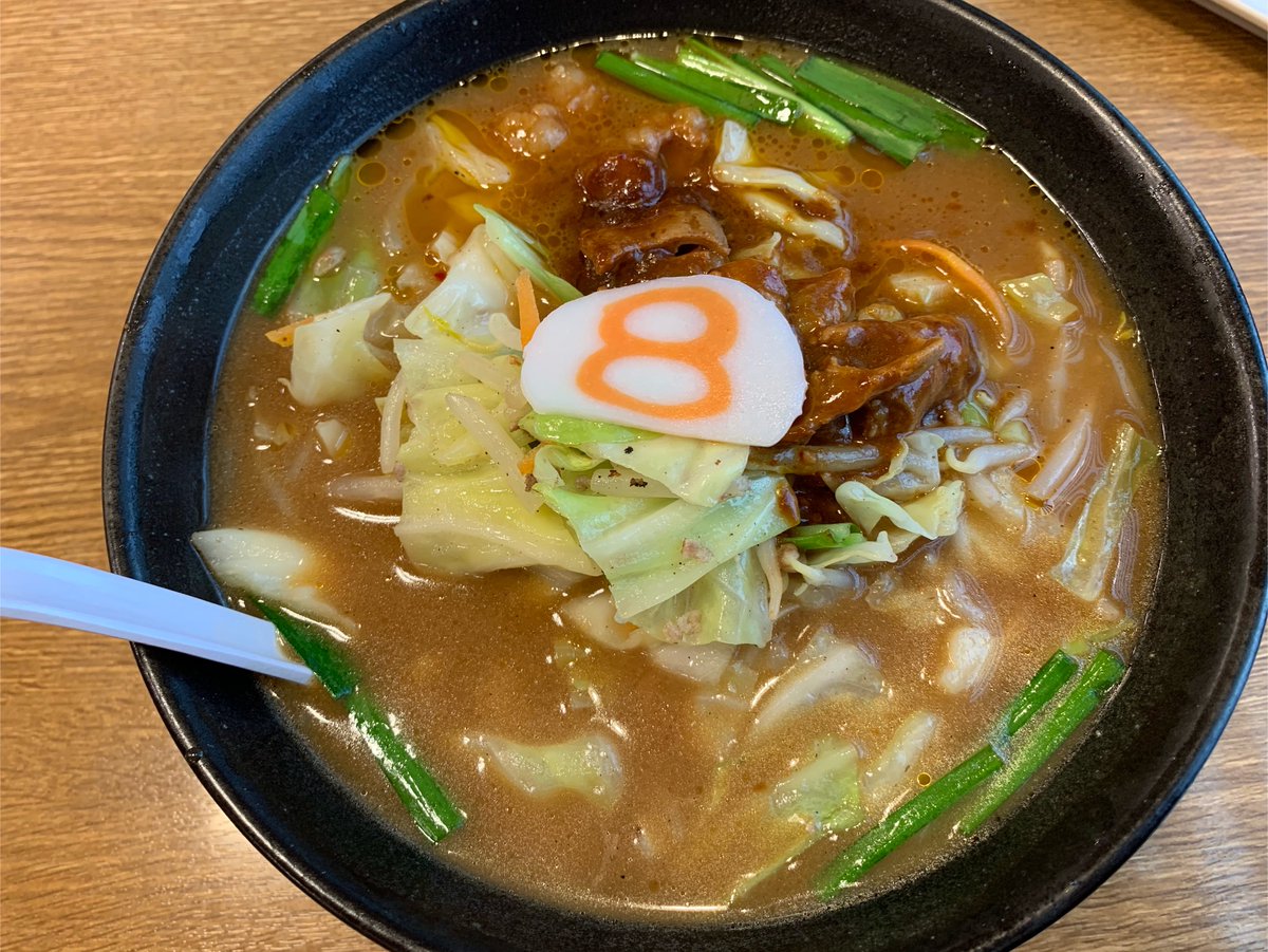 hpy46's tweet photo. 福井におかえりなさいでした！

北陸民のソウルフード、8番らーめん！
期間限定チ��ズトマトですか🧐
何年も坦々系こく旨系しか食べてなかったので新しいのも挑戦しようかな…
平岡海月さんが「なんでやろ、ハチバン」って言いながら麺すすってるCMめちゃくちゃ見たい…w

#mitsukitalk #平岡海月 https://t.co/tGAc2kUCSA