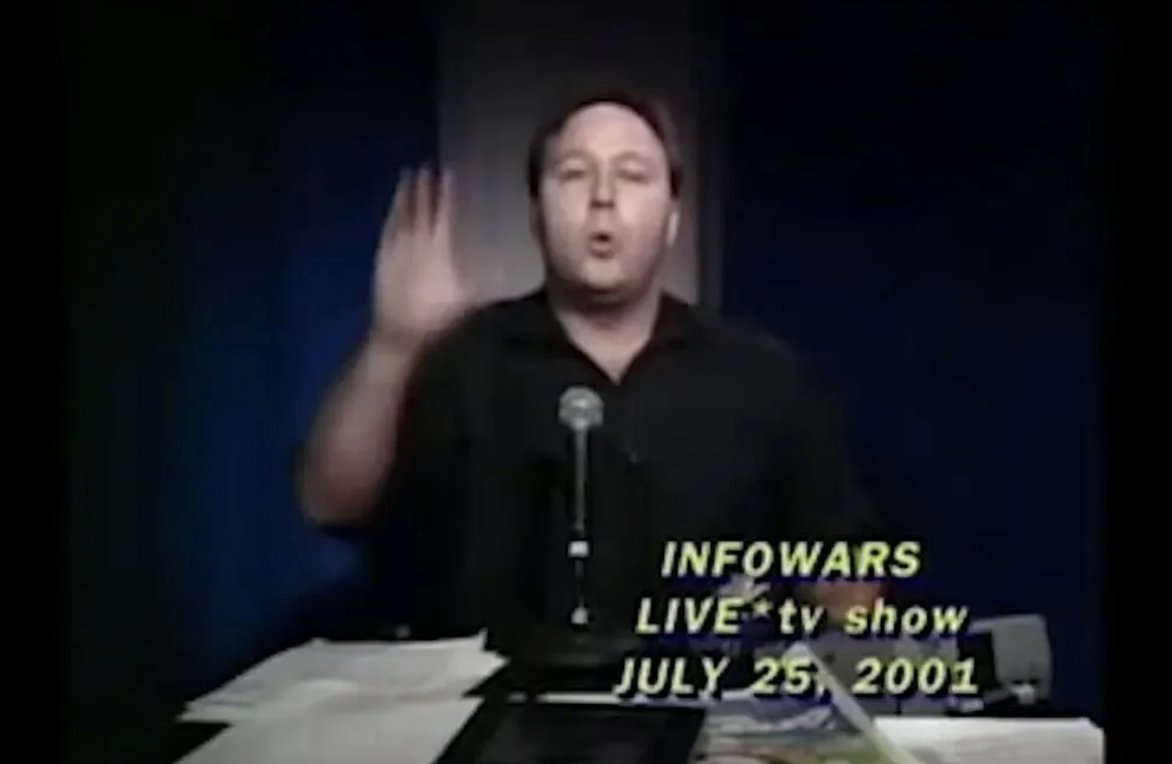 RobertSkvarla's tweet photo. It's not clear when it started but at some point people began claiming Alex Jones predicted 9/11. Back in 2023, an InfoWars employee even posted audio from March 2001 of Jones talking about remote controlling a 747 into the WTC.

But Alex Jones lied—and I can prove it! https://t.co/yK0URJwTkS