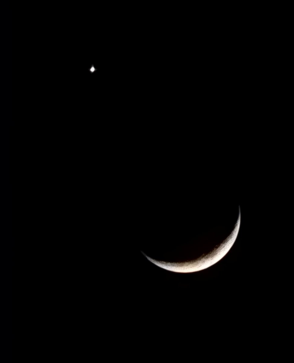zziramazing's tweet photo. Somewhere between the moon and venus, I started wishing you were here. https://t.co/ask8rvwTvc