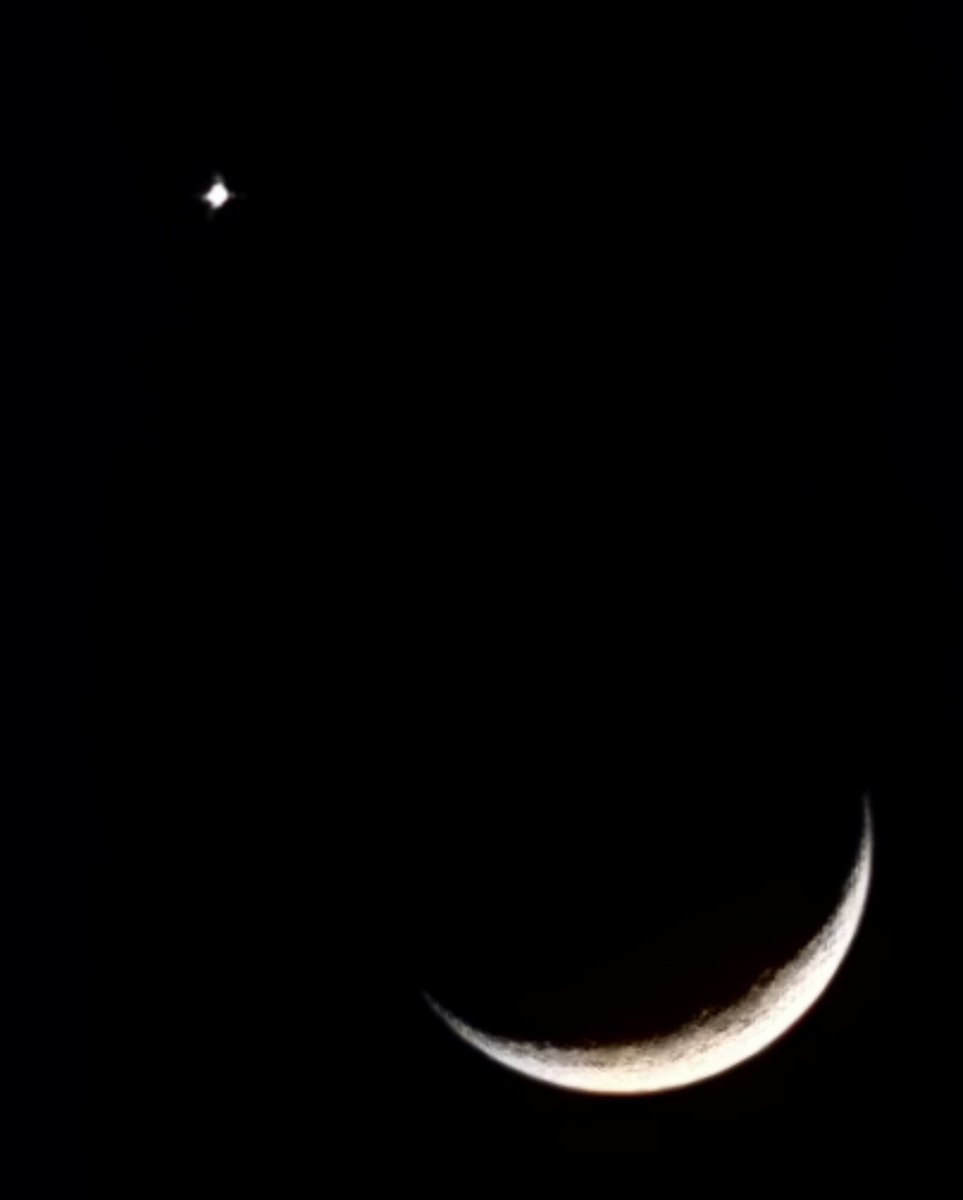 zziramazing's tweet photo. Somewhere between the moon and venus, I started wishing you were here. https://t.co/ask8rvwTvc