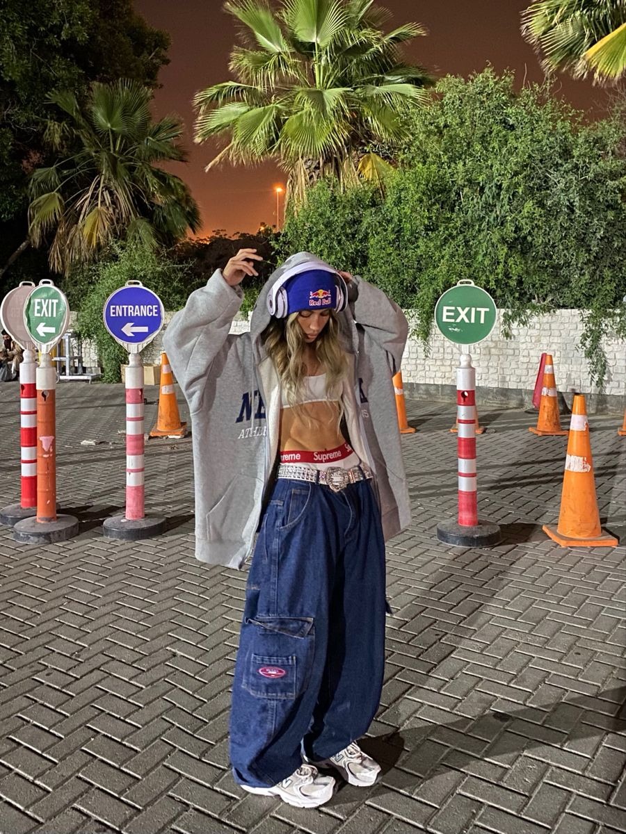 rubyquynh281501's tweet photo. The only thing I ever ask from relationships is 1) do not lie to me, I do not trust easily 2) be a good human. 3) no cigarettes. Fuck. https://t.co/xjds4TVfc5