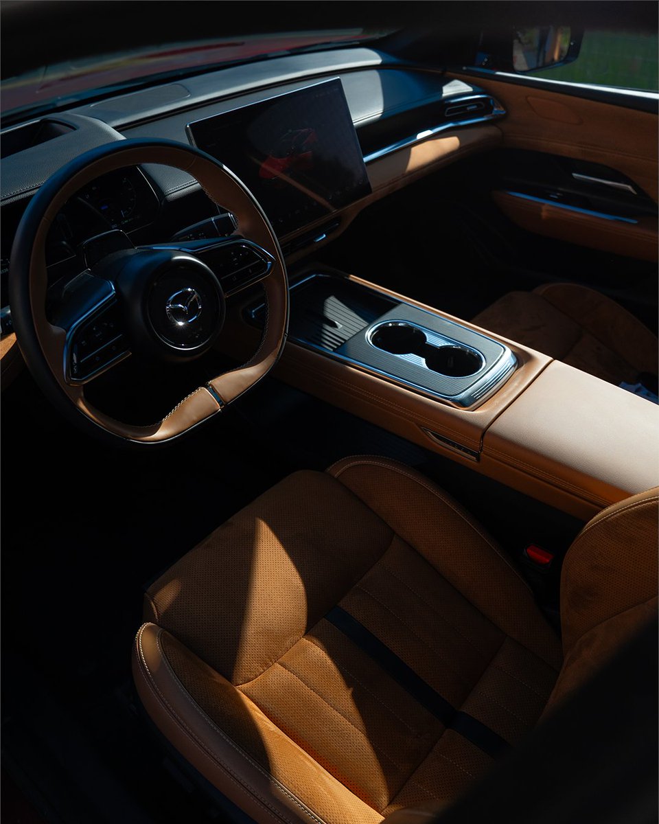 MazdaEspana's tweet photo. Artesanía Takumi. Innovación eléctrica. Conexión natural.
Jinba Ittai.
#Mazda6e #CraftedWithJapaneseSoul #MazdaEspaña https://t.co/MKV5VHsP1y