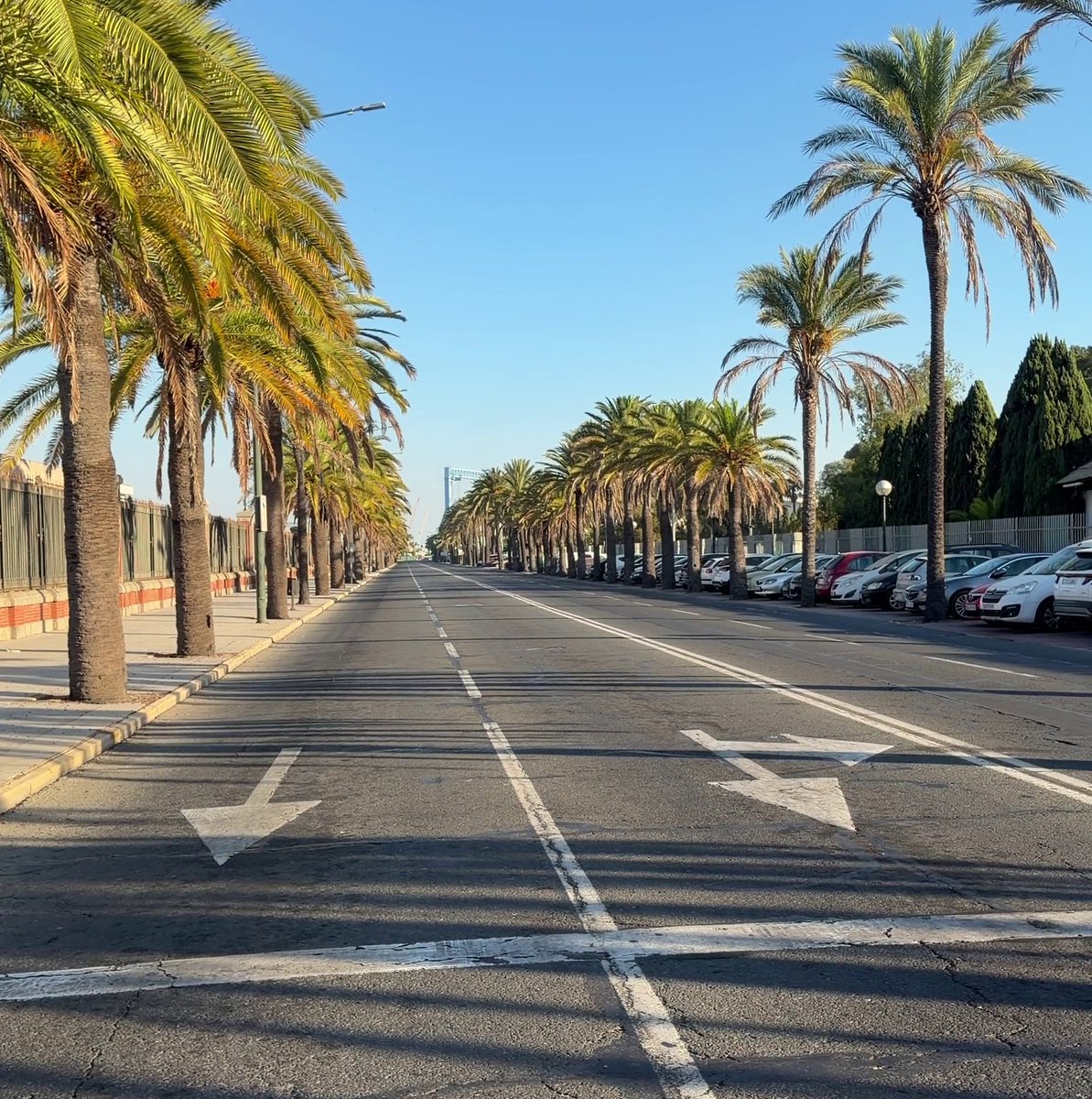APHuelva's tweet photo. Una actuación estratégica para el la integración definitiva Puerto-Ciudad, que contará con una inversión cercana a 77 M€, financiada íntegramente con fondos propios del #PuertodeHuelva, y cuya adjudicación está prevista para el primer semestre de 2027

➡️ https://t.co/mxmhGusX70 https://t.co/nO1b5qxTSb