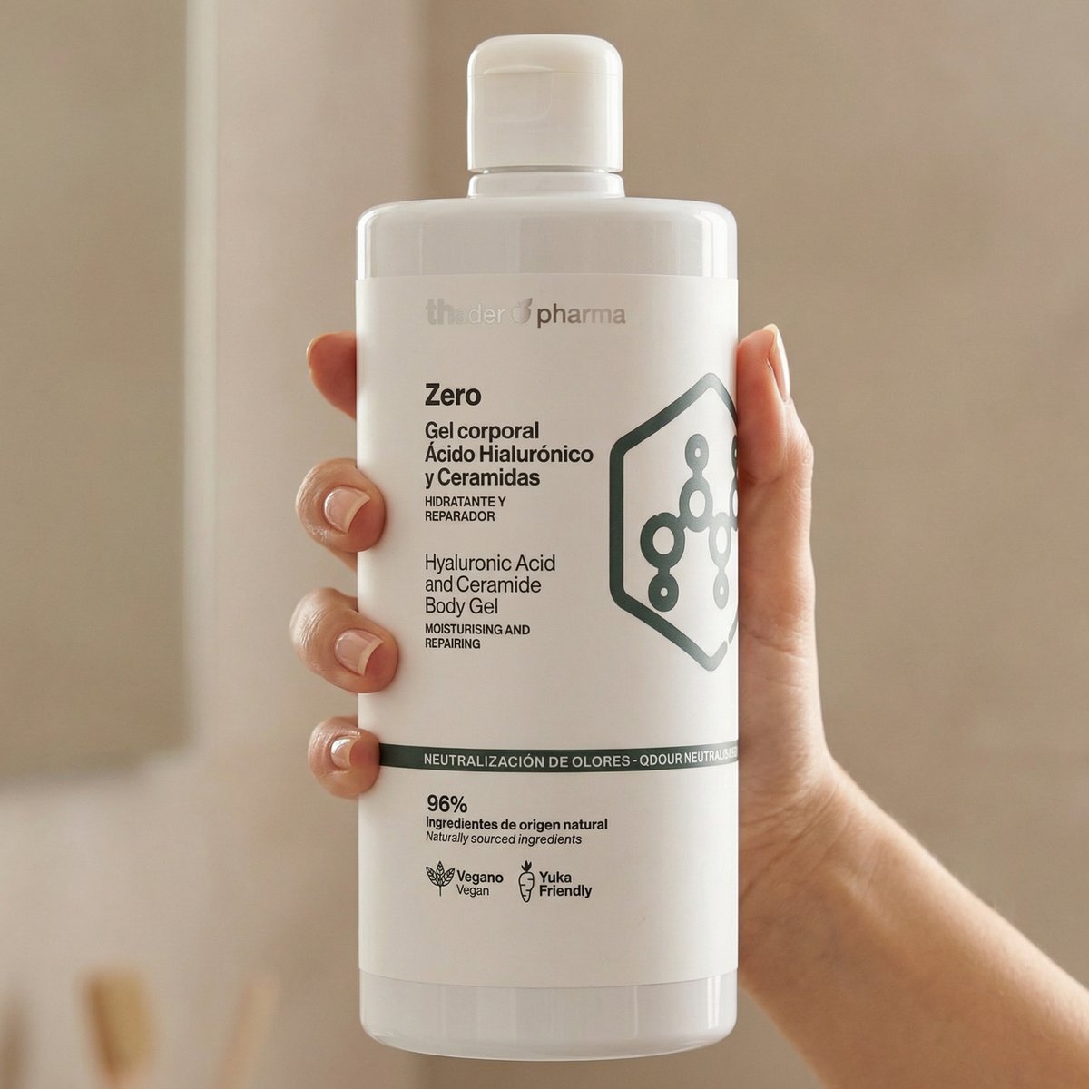 thaderpharma's tweet photo. Tu sérum tiene #ÁcidoHialurónico. ¿Y tu #gel de ducha?
El cuidado de la #piel no termina en el rostro.
Nuestro Gel #Zero Ácido Hialurónico y #Ceramidas convierte un gesto tan cotidiano, como la ducha, en un momento más de tu rutina de cuidado corporal.
Descúbrelo en tu farmacia. https://t.co/gTOvphBxyy
