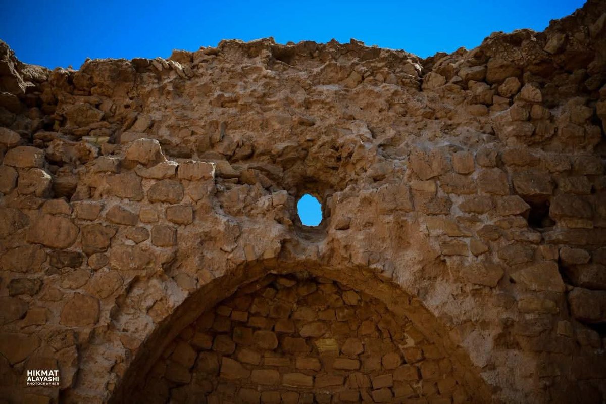Aq_Sumer2266's tweet photo. Church of al Uqaiser in the city of Karbla'a .
Built around the 5th century AD (approximately 460s CE), predating Islam by over a century.
Built by Nestorian Christians who found freedom to worship under the pre-Islamic Arab Lakhmid Kingdom.
📹Hikmat Al Ayyashy https://t.co/dfSIWCm6du