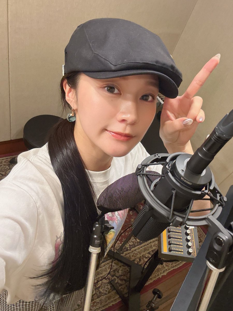 kouzukimhr's tweet photo. 📢 お知らせ

＼＼ 新しい活動を始めます。 ／／

この度ご縁をいただき、
歌手活動を始めることになりました！🎤

そして——

🎧 2026.09.21 MON 0:00
2曲 配信リリース決定！！！

曲名や詳細は、
これから少しずつお知らせしていきます💭

MCやモデルとはまた違う、
「歌」という新しい表現。

声で誰かの背中を押したり、
そっと寄り添えるような存在になれるように。

ここから少しずつ、
頑張っていきたいと思っています。

いつかライブなどで、
みなさんの目の前で歌える日を目指して。

まずは9月21日、
ここから新しい一歩を踏み出します。

新しい挑戦を始める香月まひろを、
これから応援していただけたら嬉しいです🎤✨️