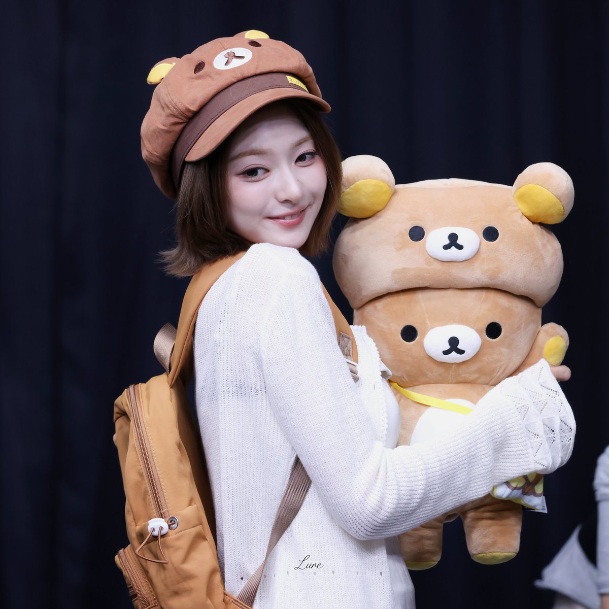 Lure_514's tweet photo. 260913 조은뮤직 팬사인회 너무귀엽꼬 HQ 
#프로미스나인 #fromis_9 
#이나경 #Leenagyung https://t.co/zGln2S0cN0