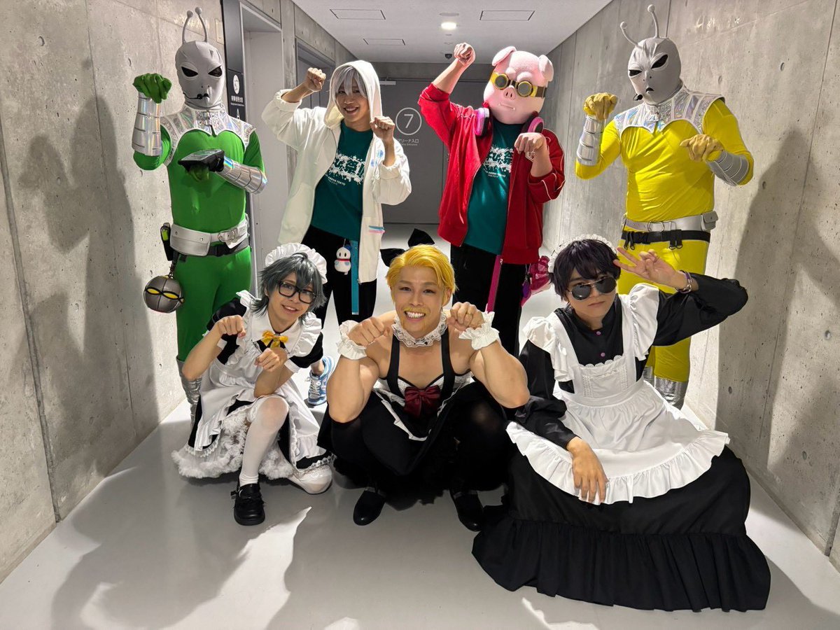 hiroki_watabe's tweet photo. “京王アリーナTOKYO”
キャパ1万人規模の会場で
僕の目が映し出すその景色はもう…👓最高でした👓感無量👓
ドズル社さんは本当に凄い🦍🍆🍌☃️🐷
大尊敬です！！
ぶっとびます💥💥💥
#ぶっとびな祭 https://t.co/3vZGlfaj2c