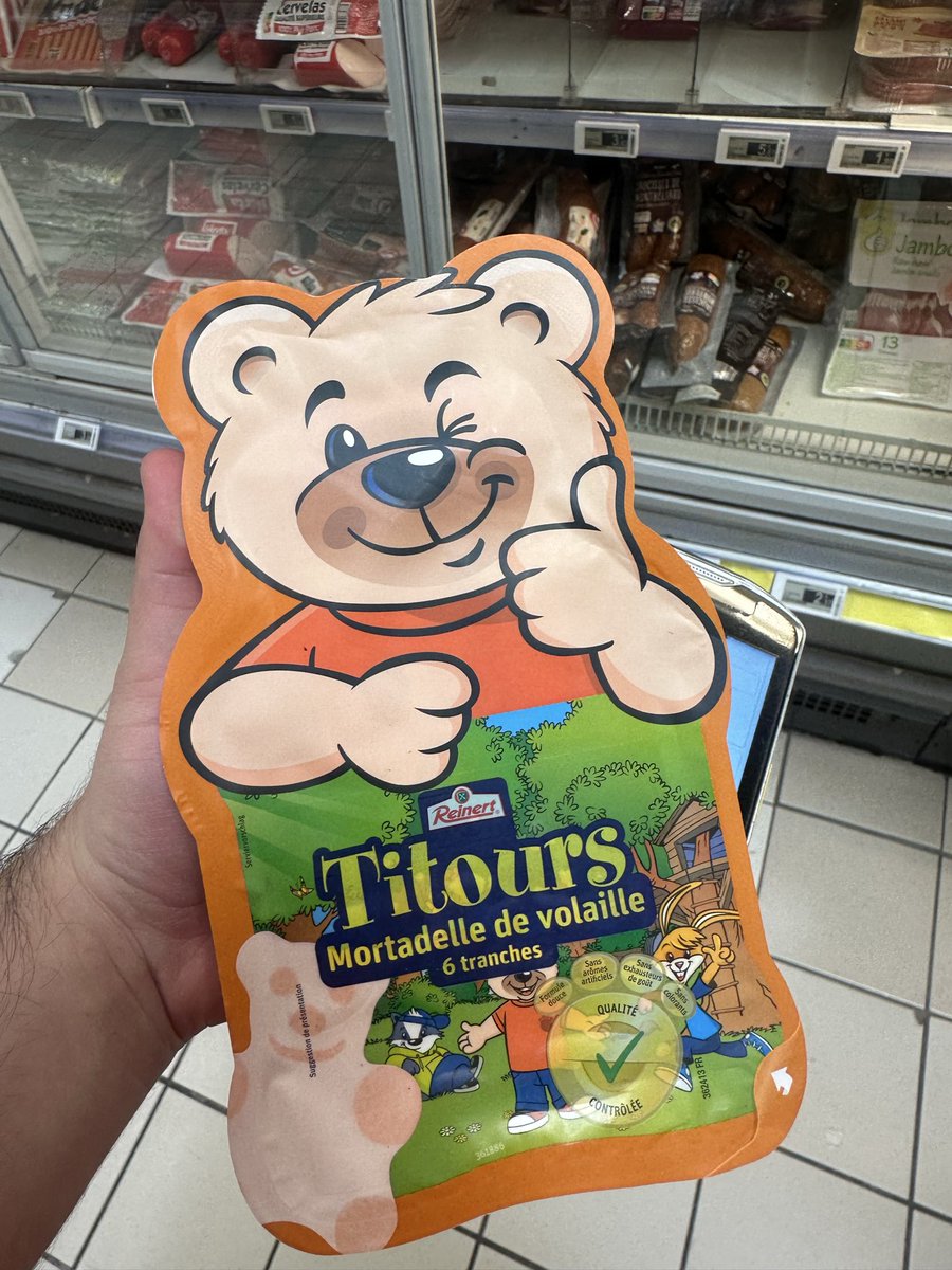tchoupitristee's tweet photo. babe reviens tu n’as pas touché à ton ours en mortadelle de volaille https://t.co/UvjkzdygqX