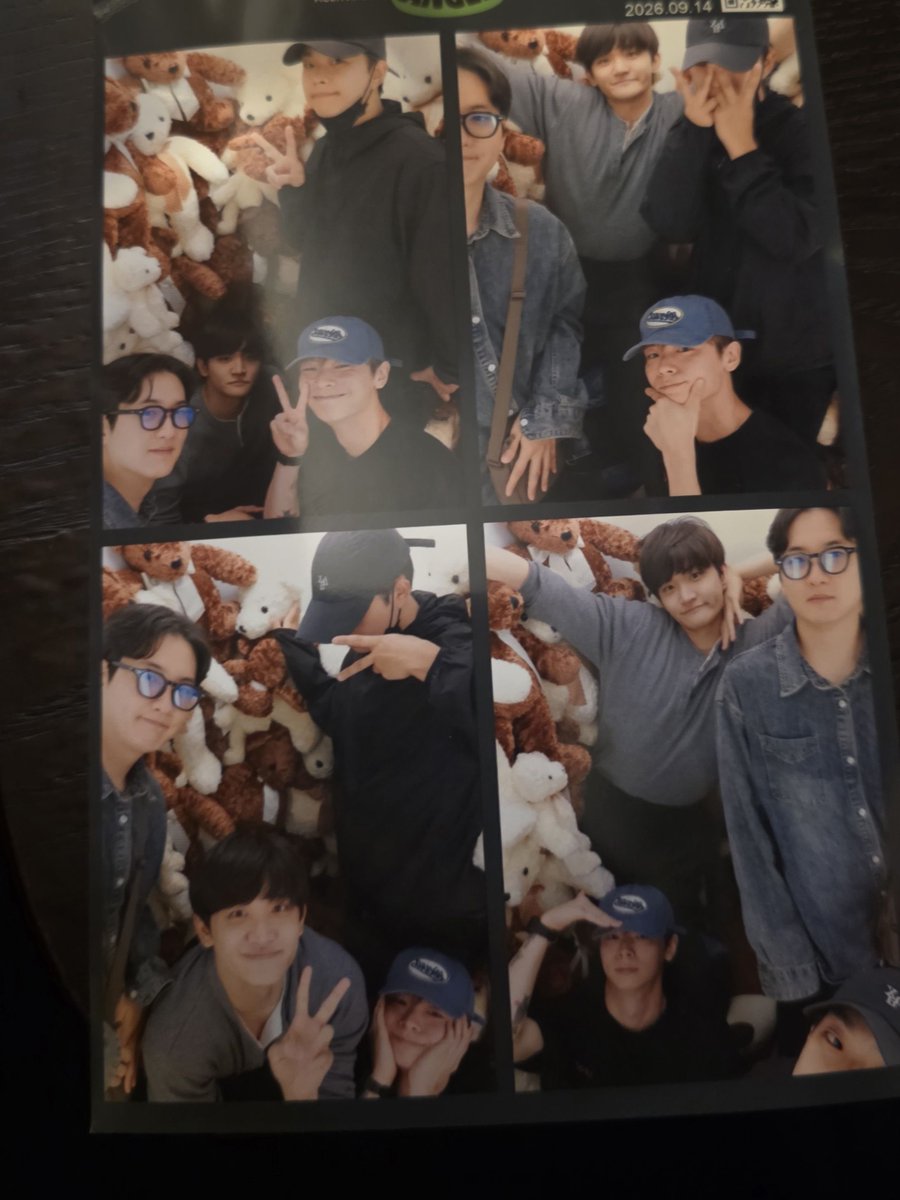 ye___pudding's tweet photo. 똑같은 네컷 사진 각자 찍어서 보내줌♡

순서대로 예찬 - 상엽 - 원상 - 광일 https://t.co/kOX7T8PppB