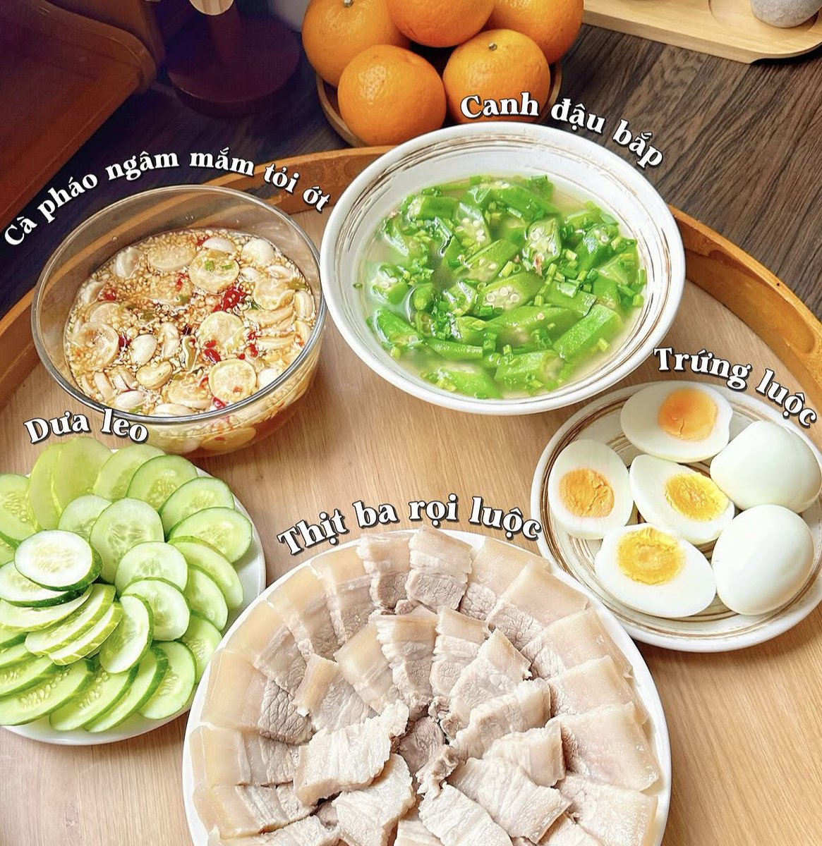 Camilau5lo's tweet photo. 🍱Tối rồi nghỉ ngơi làm tí rau tí bún với iêm nhé …#comnha https://t.co/gER29uRV6q