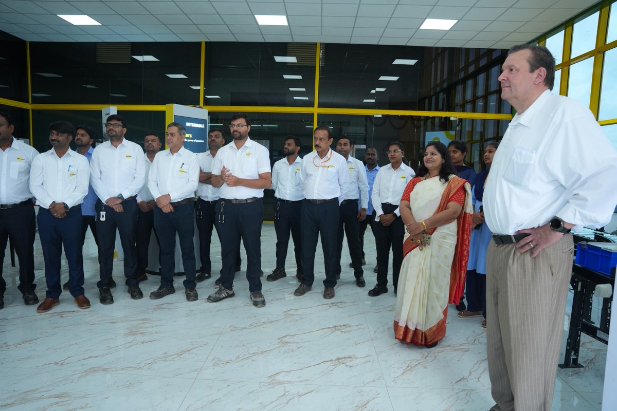 InterrollGroup's tweet photo. The new Interroll Experience Center in India is now open! 🇮🇳✨

Explore live material handling demos, test your specific application requirements, and collaborate directly with our local experts.

Book a visit: https://t.co/wTMvvBrSxb

#Interroll #India #showroom https://t.co/a4FGur29Uy