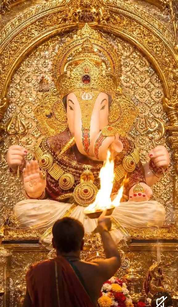 SushantKumarTed's tweet photo. On this auspicious occasion of #GaneshChaturthi, as homes and hearts across our country and around the world light up with devotion, we welcome the beloved Lord of New Beginnings, Wisdom, and Harmony into our lives.

Vighnaharta, the remover of obstacles, reminds us that no hurdle is insurmountable when approached with intelligence, patience, and a steadfast spirit. #Ganesha teaches us to navigate life’s complexities with balance, to cherish intellect, and to seek unity across our diverse tapestry of culture and tradition.