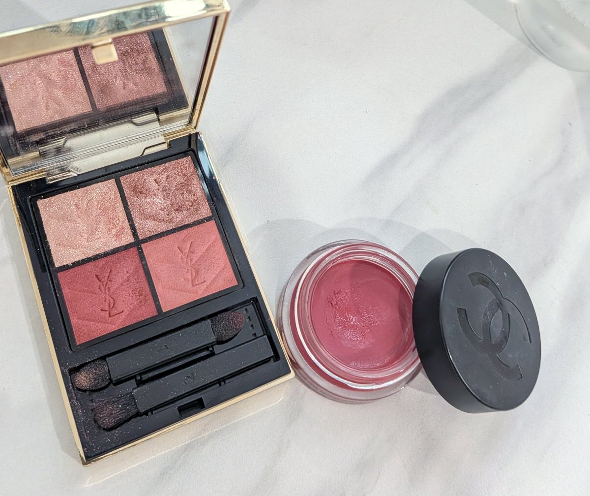 memeOo_o's tweet photo. ちょっと涼しくなったときにした赤系のメイクー！
YSLのアイシャドウもシャネルのリップ&amp;チークボームもやっぱり可愛い🫶🏻
でも私の顔で赤を濃くしすぎるとやりすぎ感出るから難しいね〜😇 https://t.co/MLpdhdFW2k